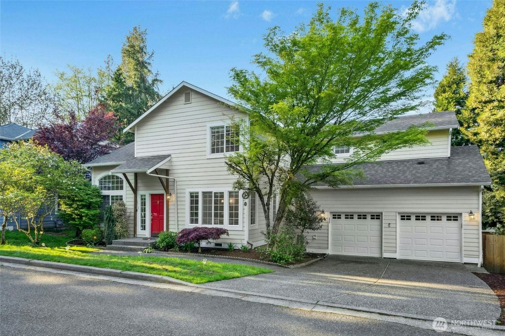 Photo of 12712 NE 88th Lane, Kirkland, WA 98033 (MLS # 2367830)