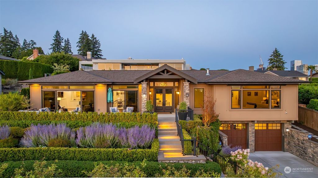Photo of 9368 Vineyard Crest Crst, Bellevue, WA 98004 (MLS # 2274725)