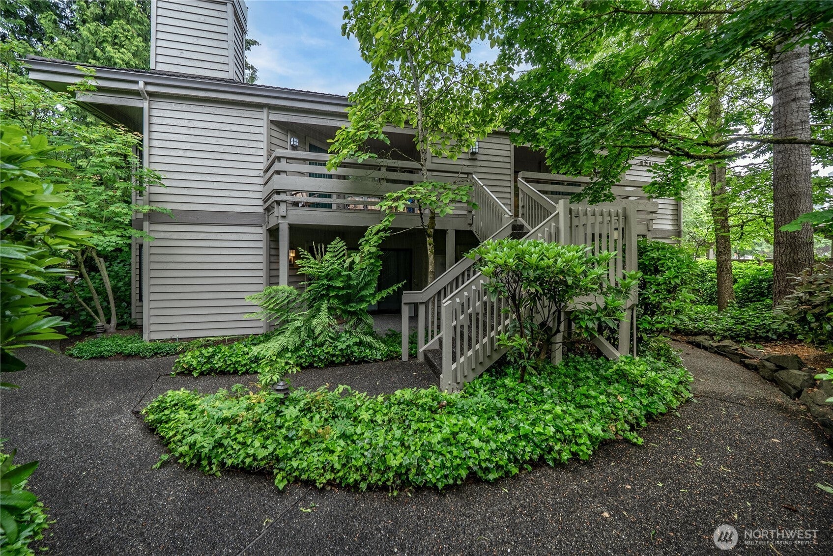 1300 Bellevue Way NE 2