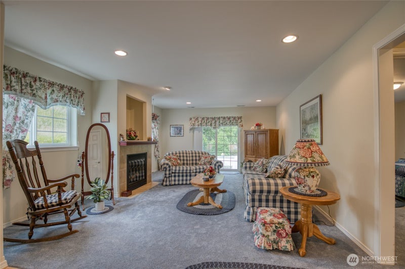 212 Brant Lane