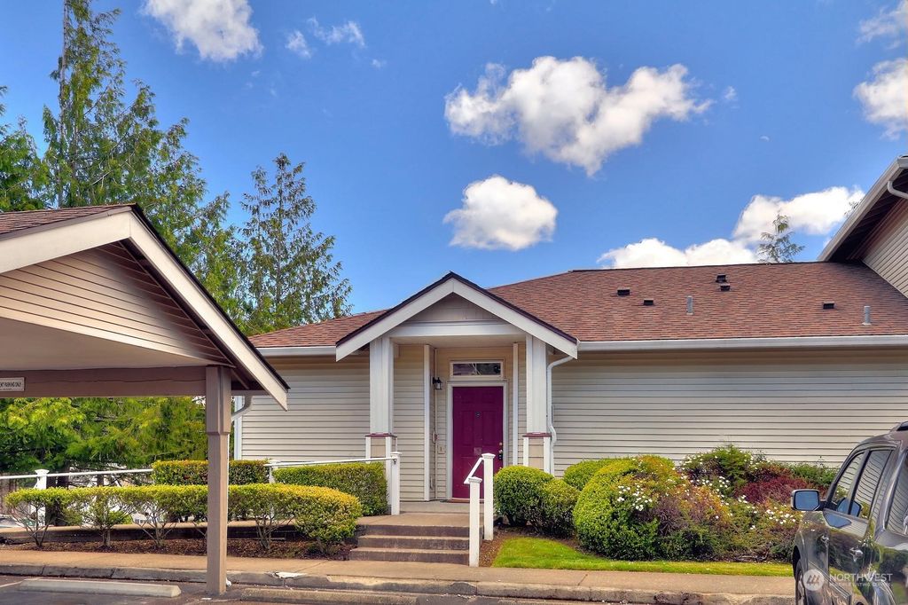 Photo of 2924 151st Place SW #P-101, Lynnwood, WA 98087 (MLS # 2249242)