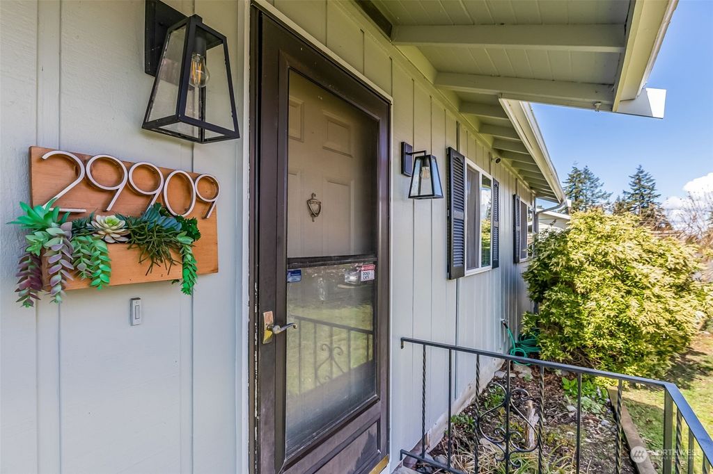 Photo of 29909 21st Avenue S, Federal Way, WA 98003 (MLS # 2052500)