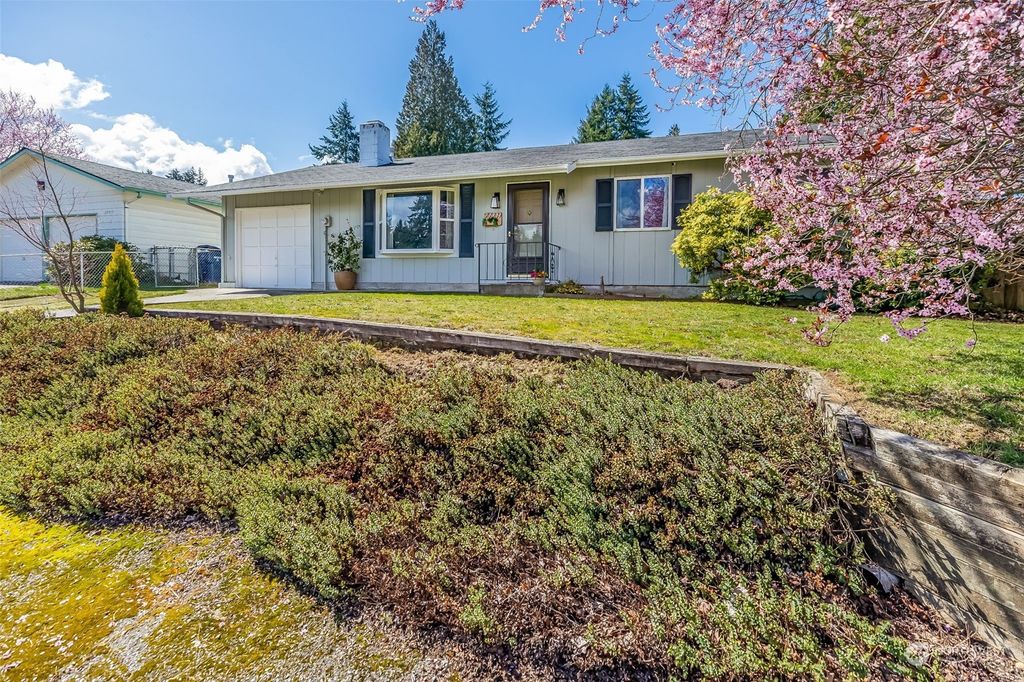 Photo of 29909 21st Avenue S, Federal Way, WA 98003 (MLS # 2052500)