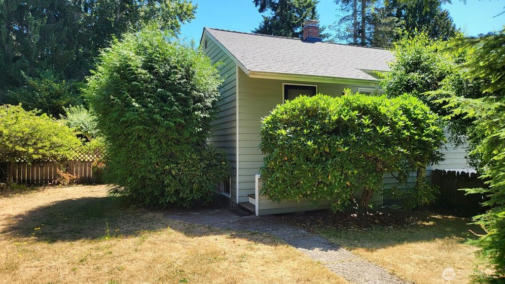 Photo of 14934 5th Avenue NE, Shoreline, WA 98155 (MLS # 2339922)