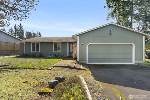 Photo of 2733 SW Vantage Avenue, Olympia, WA 98512 (MLS # 2486201)