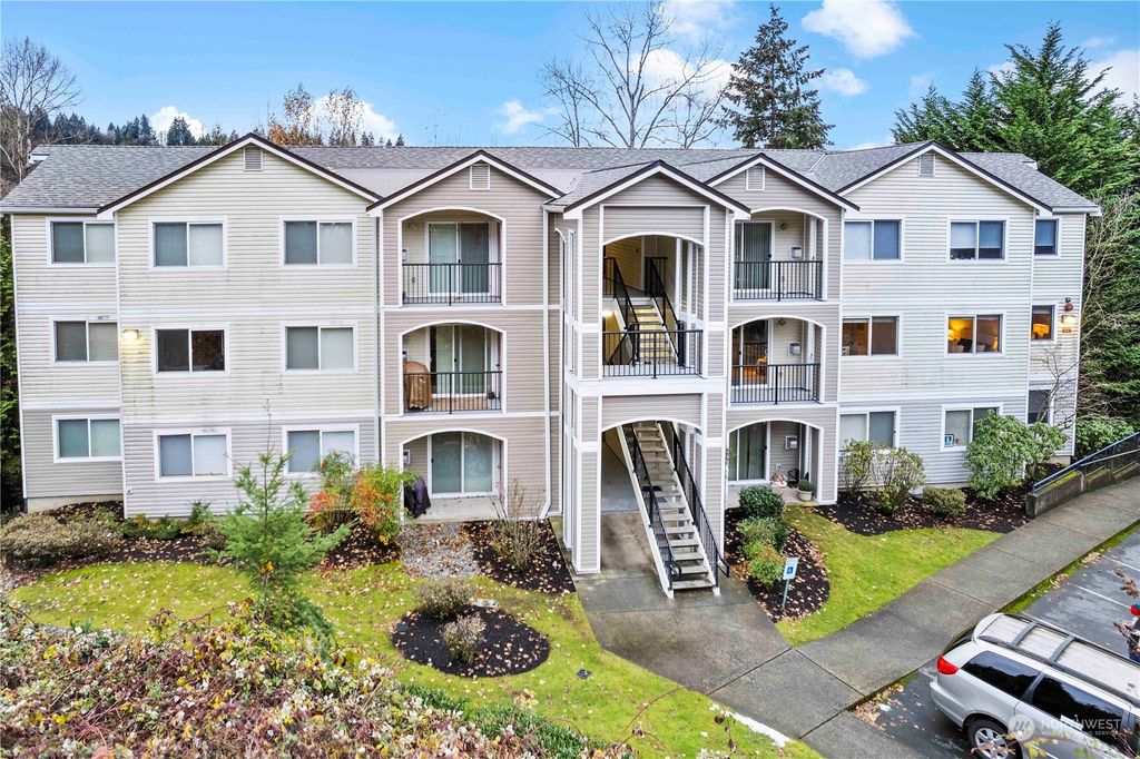 Photo of 10709 Valley View Road #B302, Bothell, WA 98011 (MLS # 2021701)