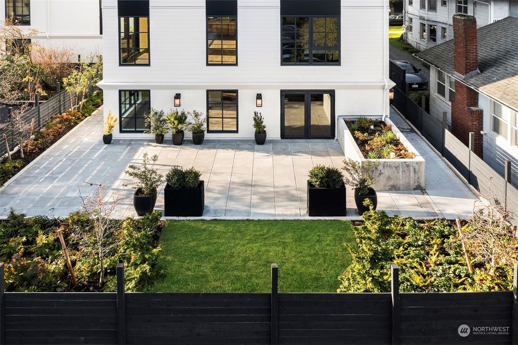 Photo of 1406 3rd Avenue W #102, Seattle, WA 98119 (MLS # 2201649)