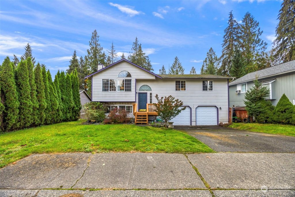 Photo of 104 Noble Way, Granite Falls, WA 98252 (MLS # 2288755)