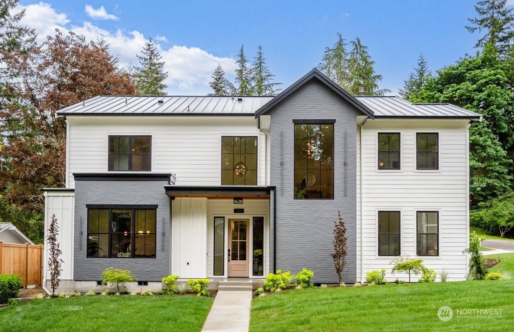 Photo of 3180 127th Avenue NE, Bellevue, WA 98005 (MLS # 2073132)