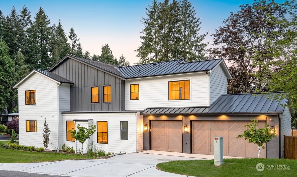 Photo of 3180 127th Avenue NE, Bellevue, WA 98005 (MLS # 2073132)