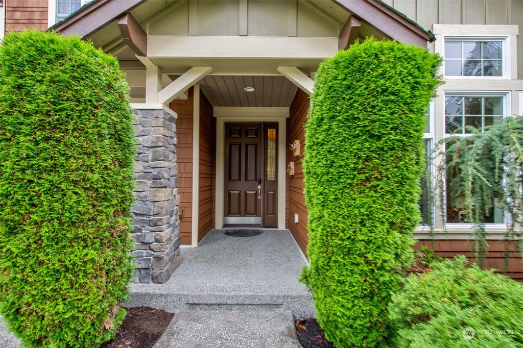 Photo of 1821 211th Avenue SE, Sammamish, WA 98075 (MLS # 2238993)