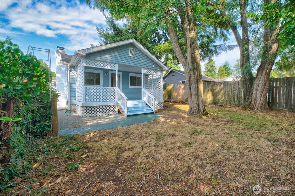 Photo of 13443 7th Avenue S, Burien, WA 98168 (MLS # 2426181)