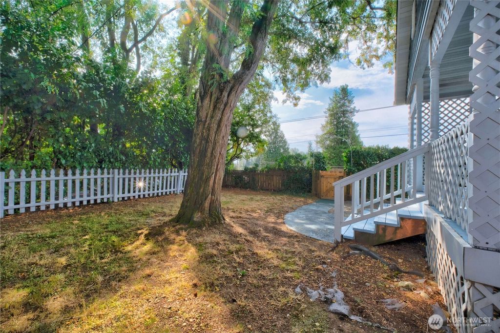 Photo of 13443 7th Avenue S, Burien, WA 98168 (MLS # 2426181)