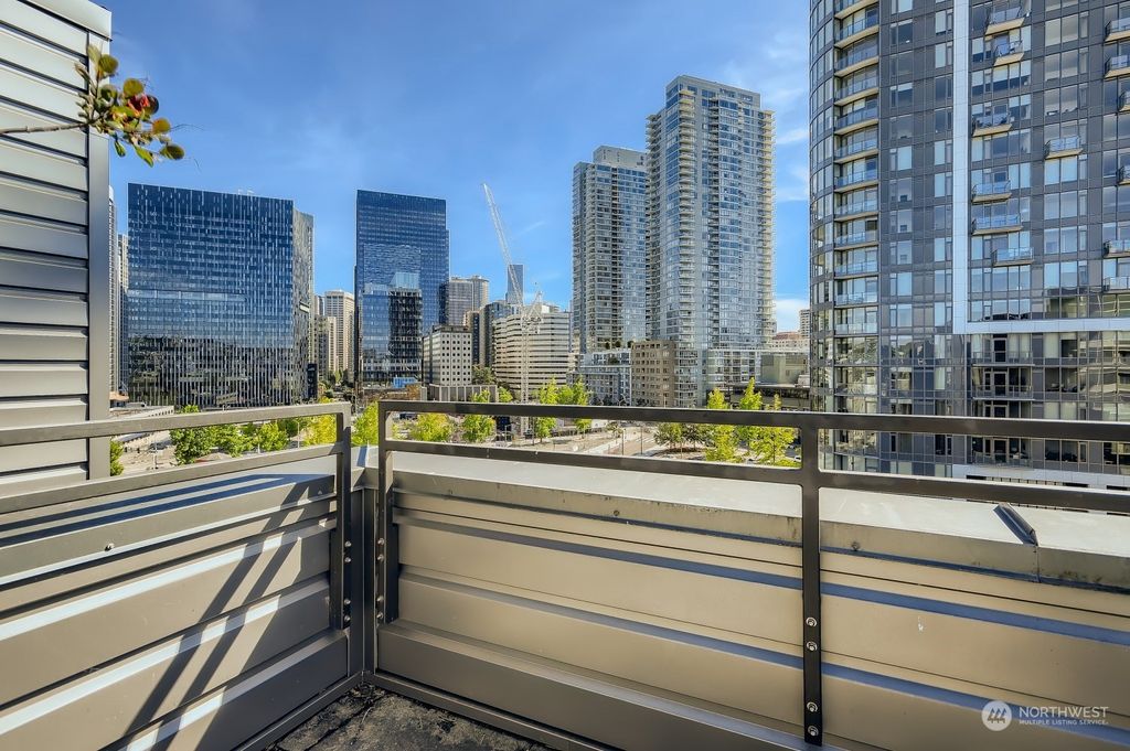 Photo of 699 John Street #301, Seattle, WA 98109 (MLS # 1995984)