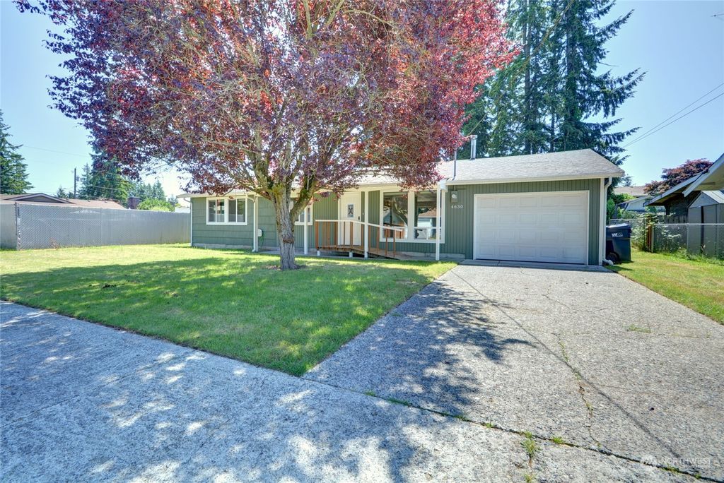 Photo of 4630 94th Place NE, Marysville, WA 98270 (MLS # 2126407)