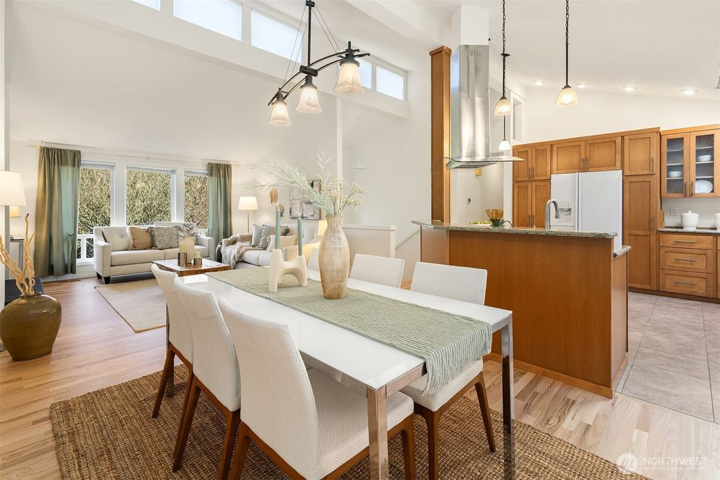 Photo of 4410 NE 187th Place, Lake Forest Park, WA 98155 (MLS # 2316355)