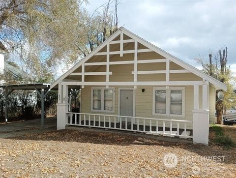 Photo of 609 W Main Avenue, Ritzville, WA 99169 (MLS # 2416830)