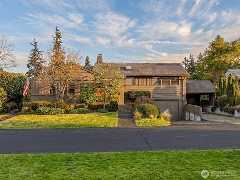 Photo of 5001 NE Park Place, Seattle, WA 98115 (MLS # 2503953)