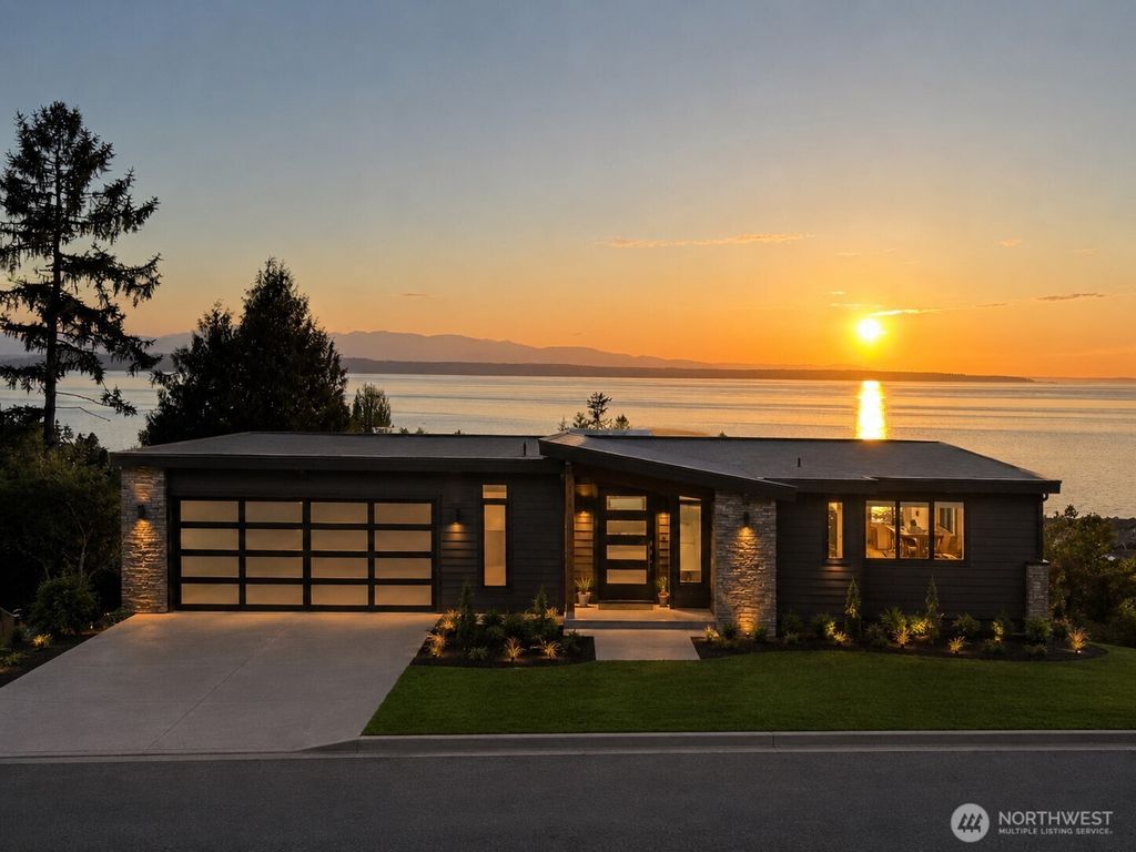 Photo of 19124 94th Avenue W, Edmonds, WA 98020 (MLS # 2531075)