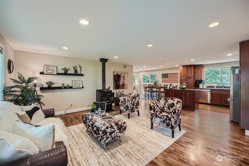 Photo of 20136 SE 146th Street, Renton, WA 98059 (MLS # 2245458)