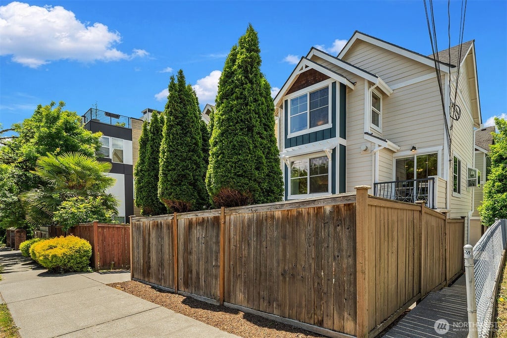 Photo of 511 Martin Luther King Jr Way S, Seattle, WA 98144 (MLS # 2538202)