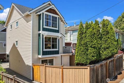 Photo of 511 Martin Luther King Jr Way S, Seattle, WA 98144 (MLS # 2538202)