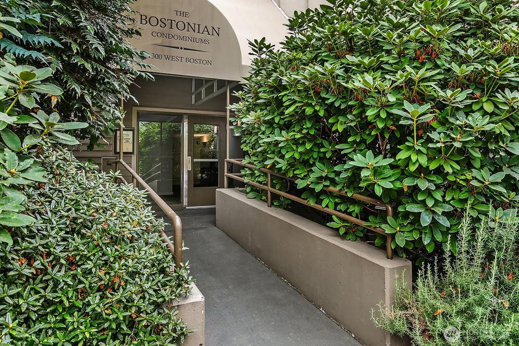 Photo of 1300 W Boston Street #24, Seattle, WA 98119 (MLS # 2574309)