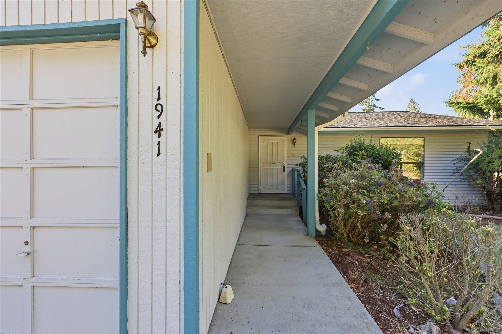 1941 Warner Street