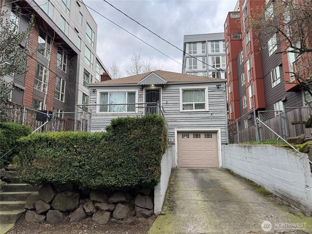 Photo of 830 NE 67th Street, Seattle, WA 98114 (MLS # 2333855)