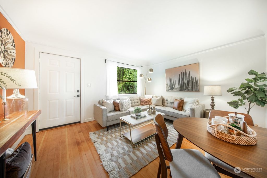 Photo of 4721 S Lucile St, Seattle, WA 98118 (MLS # 2188809)