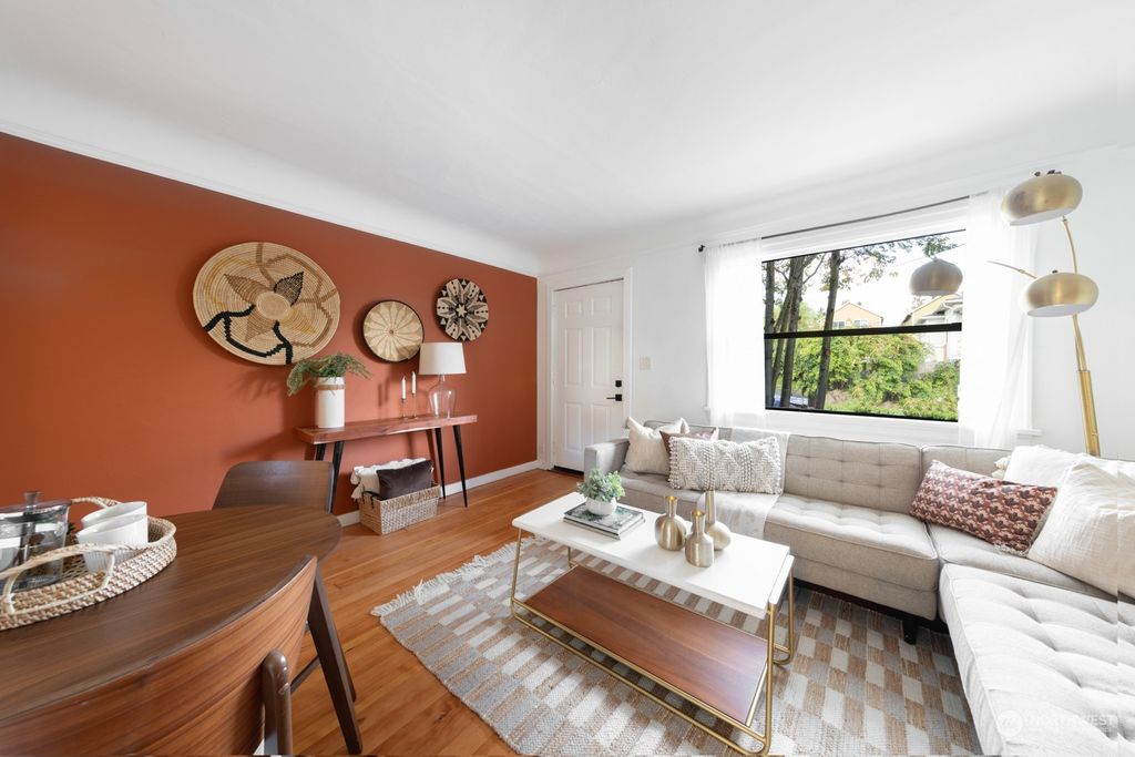 Photo of 4721 S Lucile St, Seattle, WA 98118 (MLS # 2188809)