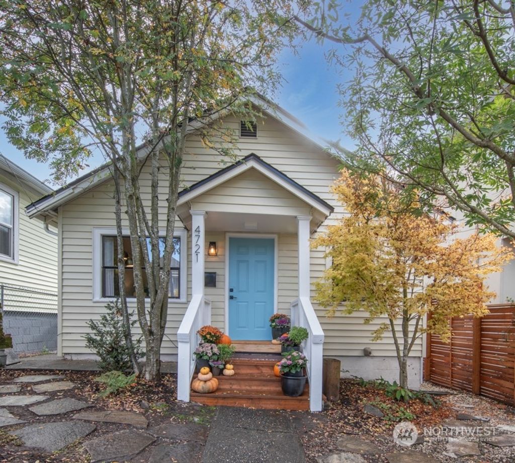 Photo of 4721 S Lucile St, Seattle, WA 98118 (MLS # 2188809)