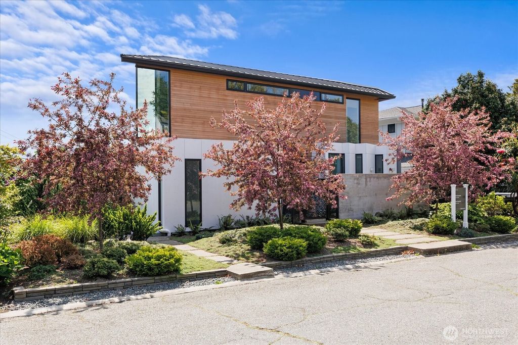 Photo of 1116 Bigelow Avenue N, Seattle, WA 98109 (MLS # 2352760)