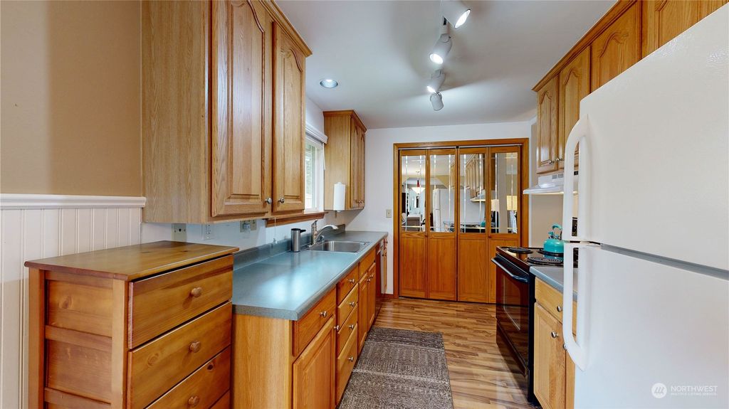 Photo of 11661 SE 323rd Place, Auburn, WA 98092 (MLS # 2221562)