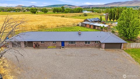 Photo of 52005 N Whan Road, Benton City, WA 99320 (MLS # 2515665)