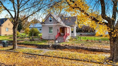 Photo of 106 E E 3rd Avenue, Ritzville, WA 99169 (MLS # 2454895)