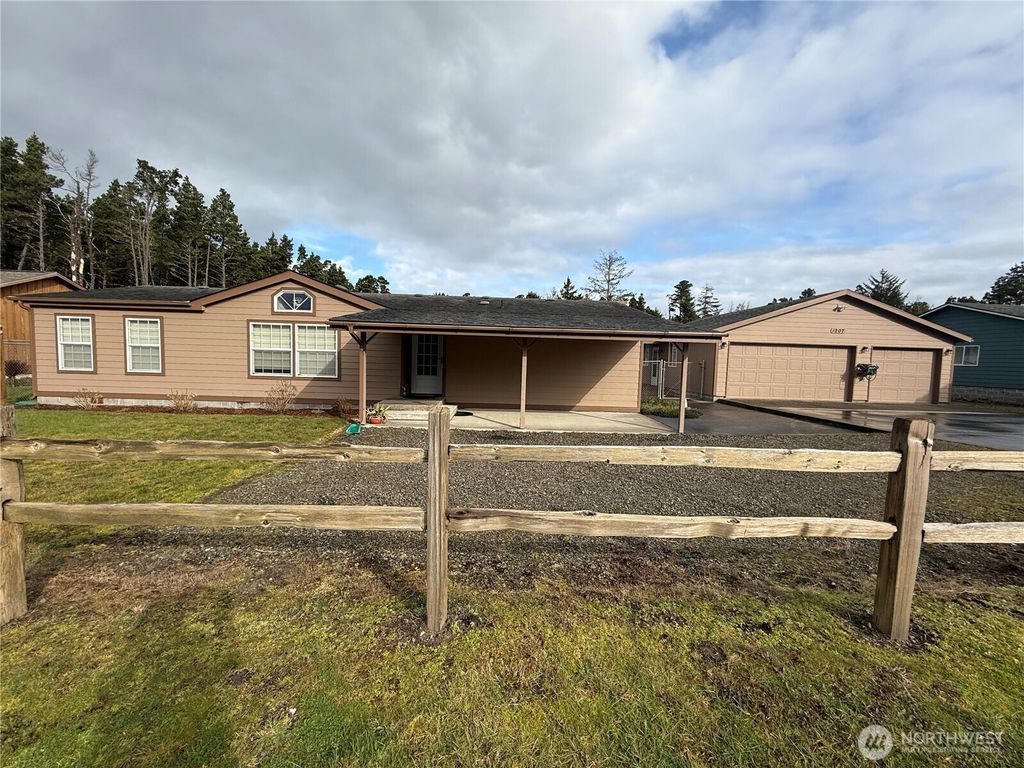 Photo of 98640 215th Lane, Ocean Park, WA 98640 (MLS # 2482944)