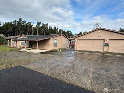 Photo of 98640 215th Lane, Ocean Park, WA 98640 (MLS # 2482944)