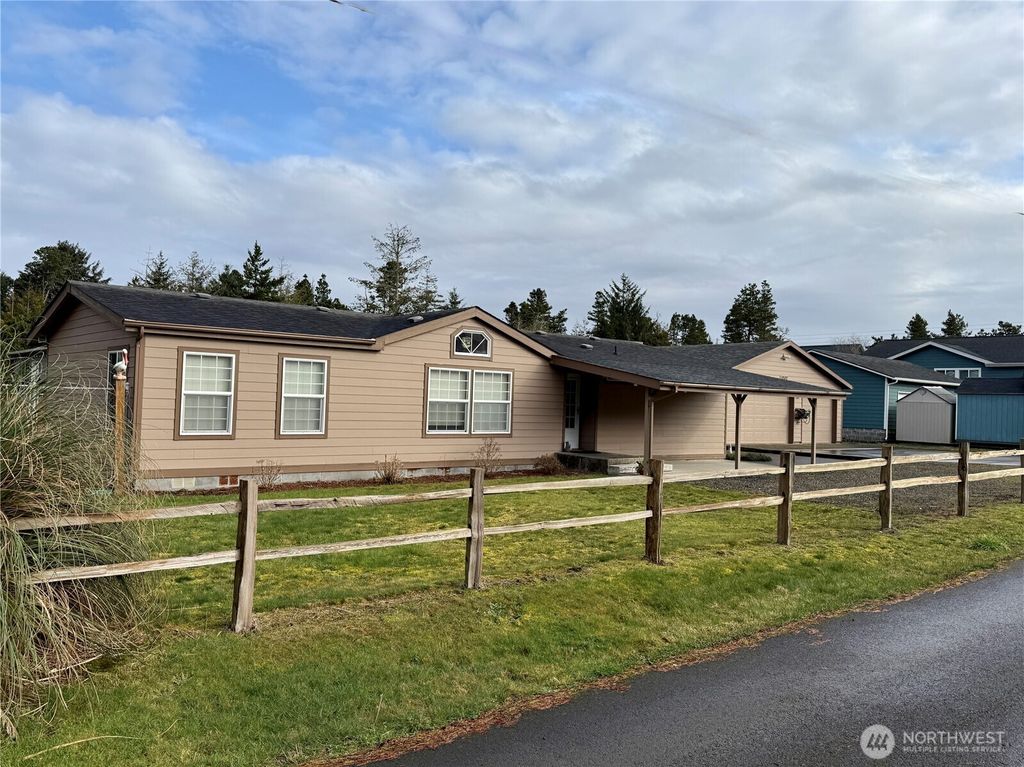 Photo of 98640 215th Lane, Ocean Park, WA 98640 (MLS # 2482944)
