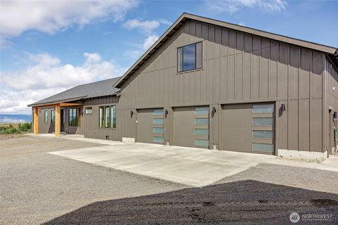 Photo of 221 Dylani Lane, Ellensburg, WA 98926 (MLS # 2525485)