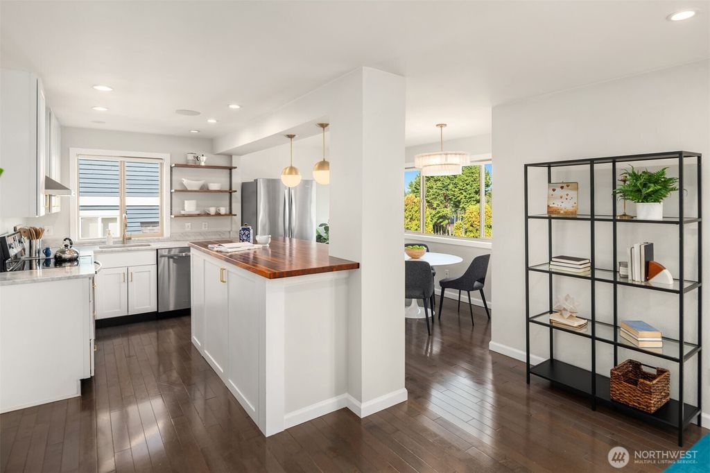 Photo of 6519 35th Avenue NE #201, Seattle, WA 98115 (MLS # 2425592)