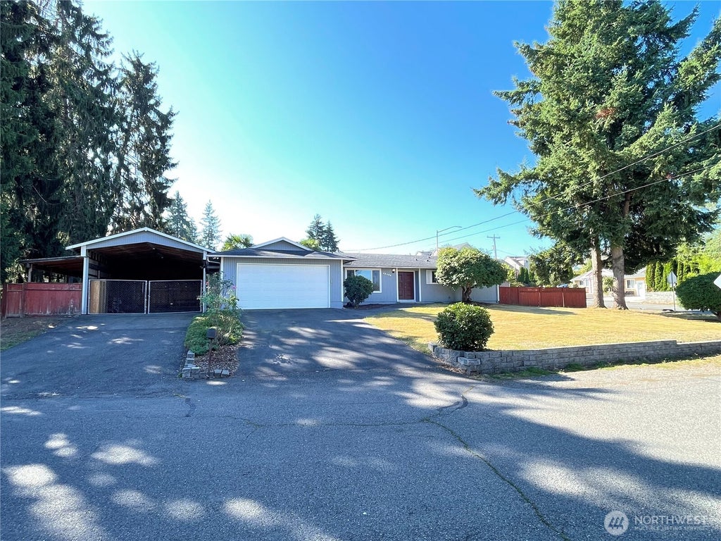 Photo of 12405 SE 270th Street, Kent, WA 98030 (MLS # 2579217)