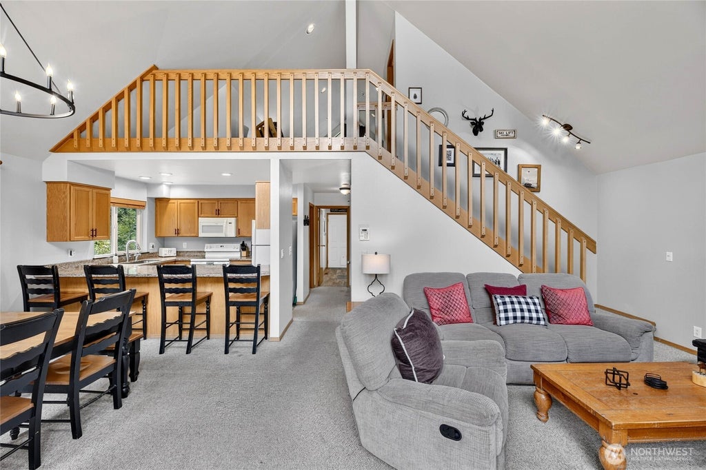 Photo of 1051 Yellowstone Rd, Snoqualmie Pass, WA 98068 (MLS # 2582048)