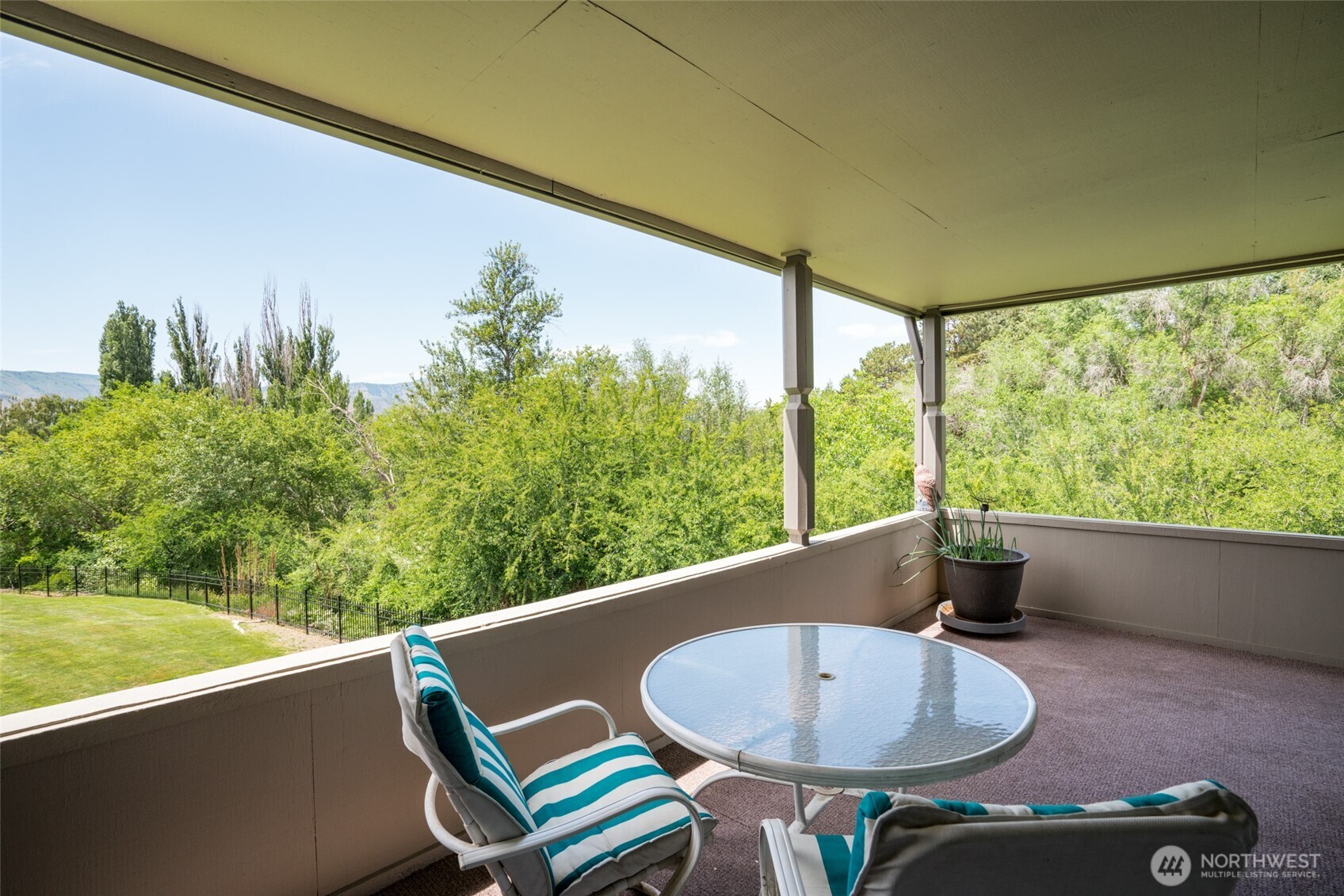 225 NE 19th Street 24