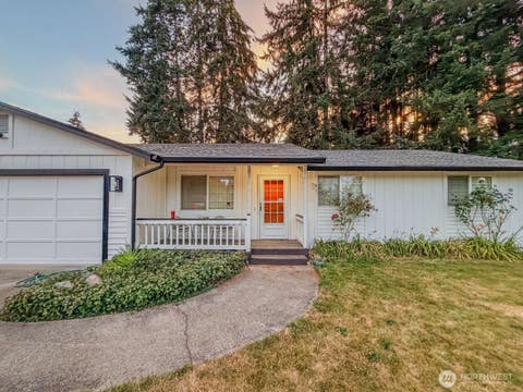 Photo of 17110 11th AVE Court E, Spanaway, WA 98387 (MLS # 2488438)