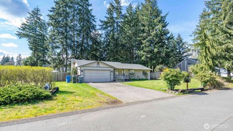 Photo of 17110 11th AVE Court E, Spanaway, WA 98387 (MLS # 2488438)
