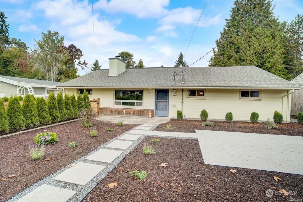 Photo of 2726 NE 135th Street, Seattle, WA 98125 (MLS # 2176126)