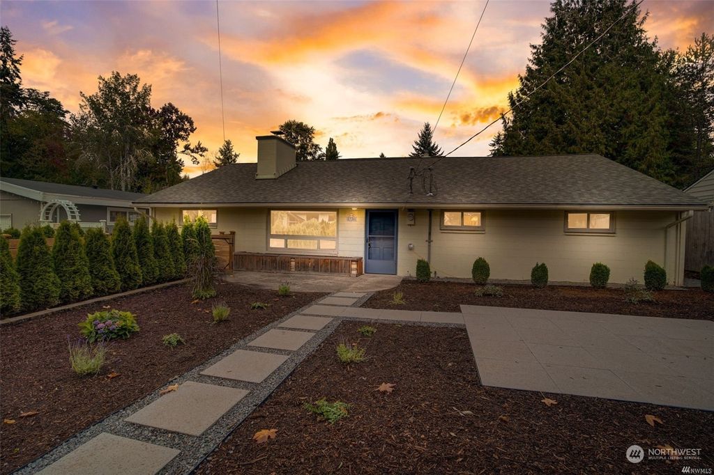 Photo of 2726 NE 135th Street, Seattle, WA 98125 (MLS # 2176126)