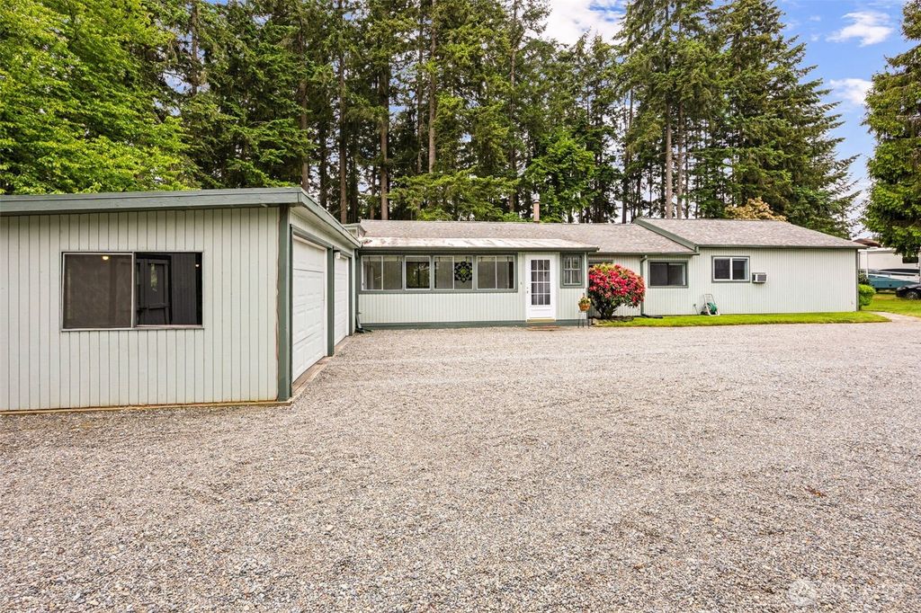 Photo of 18905 8th Avenue E, Spanaway, WA 98387 (MLS # 2521691)