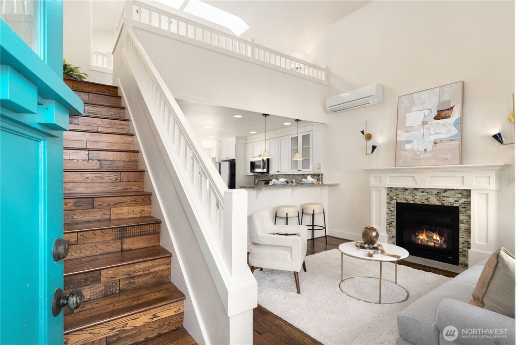 Photo of 1123 24th Avenue S, Seattle, WA 98144 (MLS # 2505625)